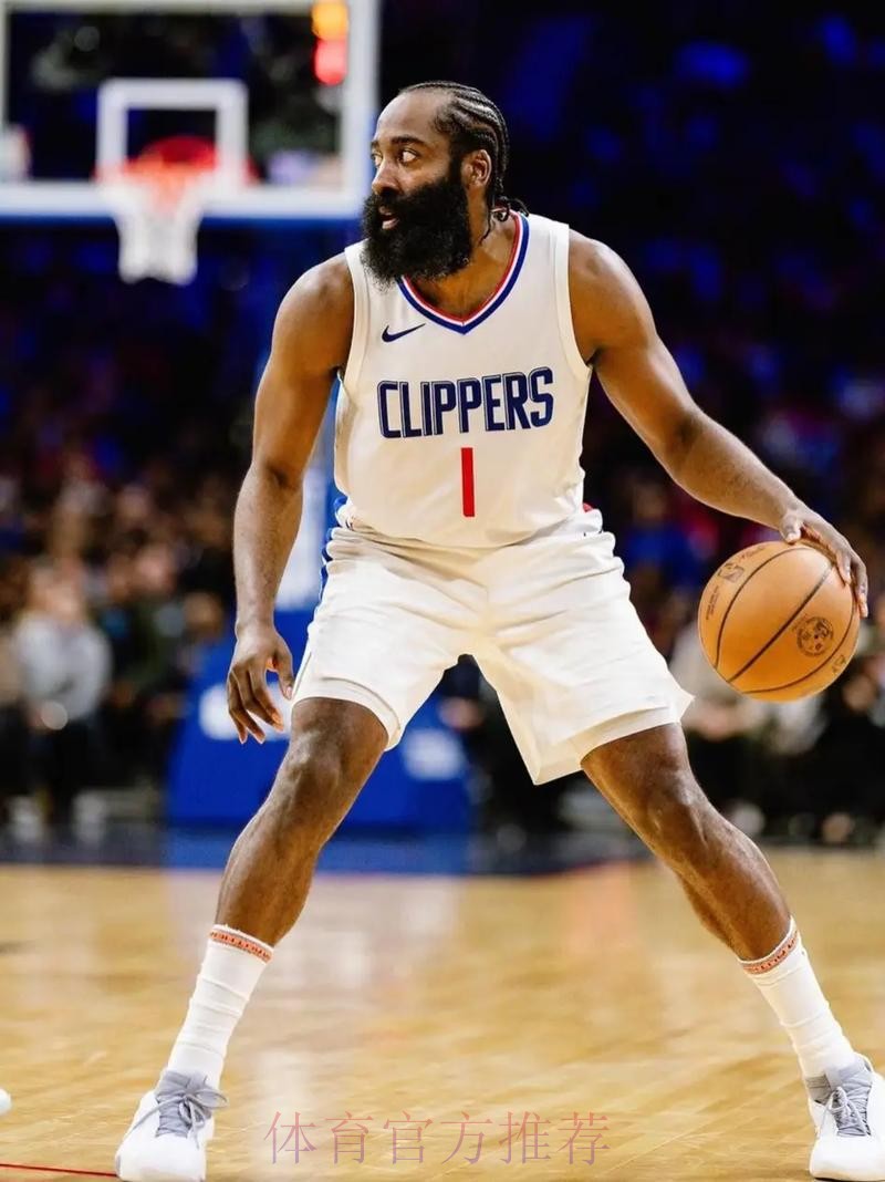 莱昂纳德26+8哈登19分 快船19分逆转残阵活塞 莱昂纳德26+8哈登19分 快船19分逆转残阵活塞