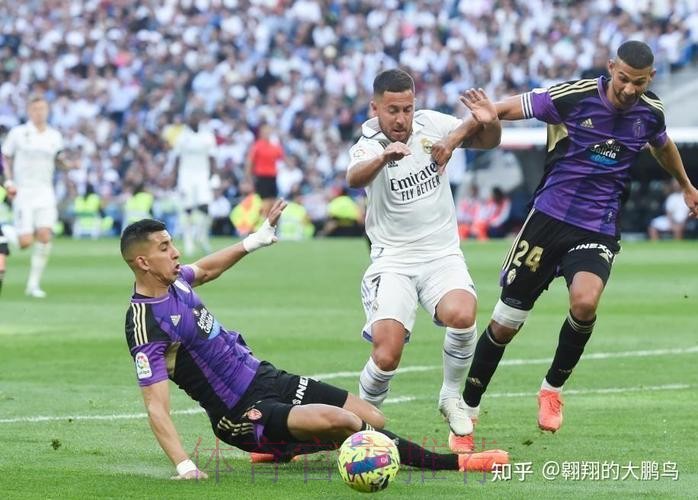 西甲-皇马6-0大胜 本泽马7分钟戴帽阿扎尔送助攻